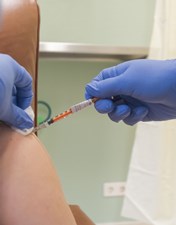 CHL já iniciou a vacinação da terceira dose contra a Covid-19 dos seus profissionais