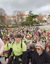 400 leirienses aceitaram o desafio e caminharam com o CHL pela luta ao cancro