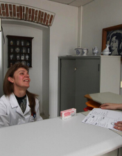 Serviço Farmacêutico do CHL cria novos contactos para o esclarecimento de dúvidas dos utentes em regime de ambulatório